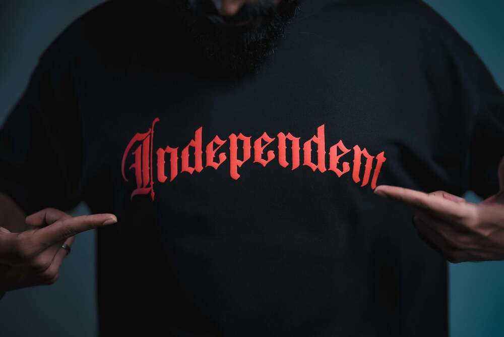 INDEPENDENT BLACK ( oversized t shirt ) - Image 4